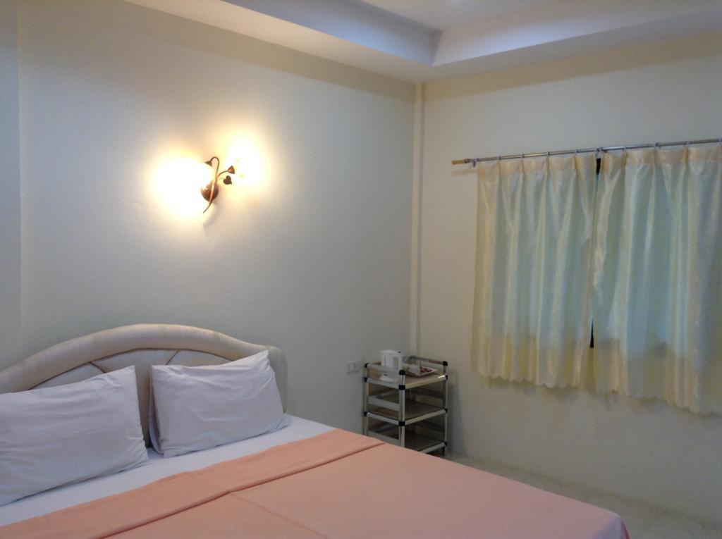Wattana Bungalow Nai Yang Beach Oda fotoğraf